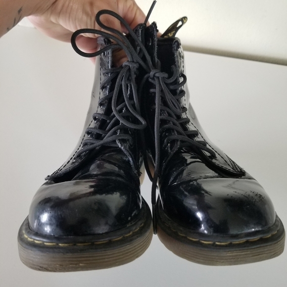 Dr. Martens | 1460 Junior Delaney Boots - Picture 5 of 9